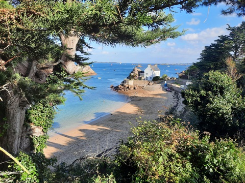 Loguivy de la mer, à proximité du centre nautique